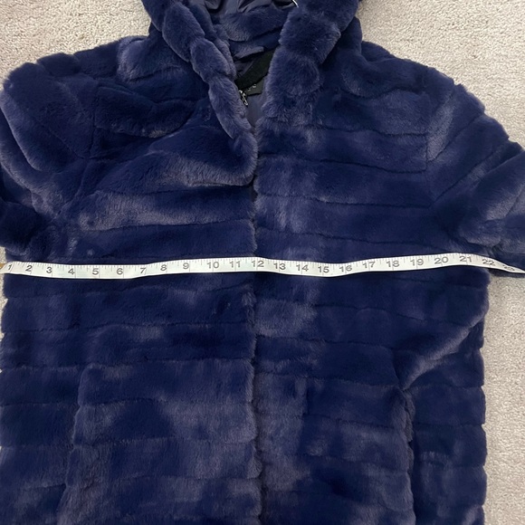 NWT Rachel Zoe Blue faux fur - Picture 9 of 14